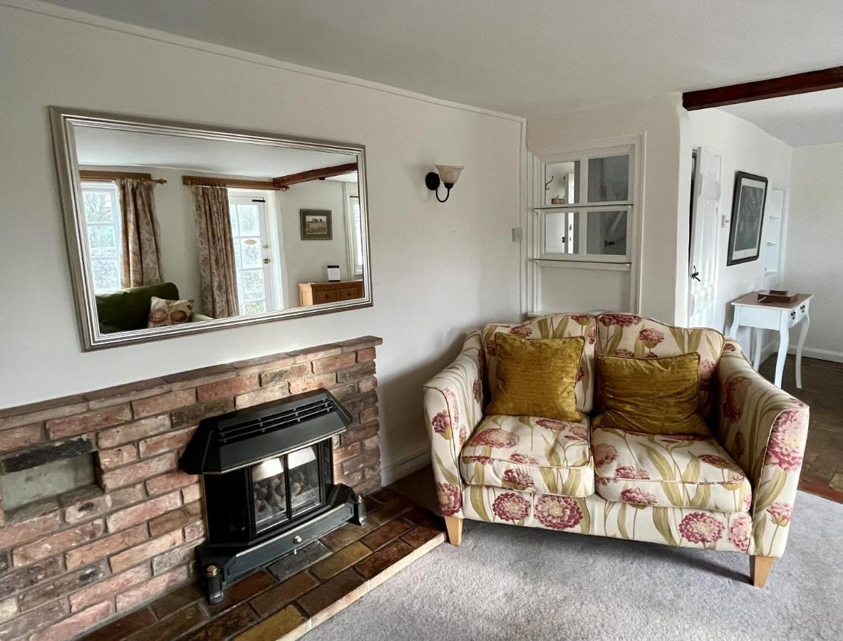 Charming 2 Bedroom With Parking Holiday home
