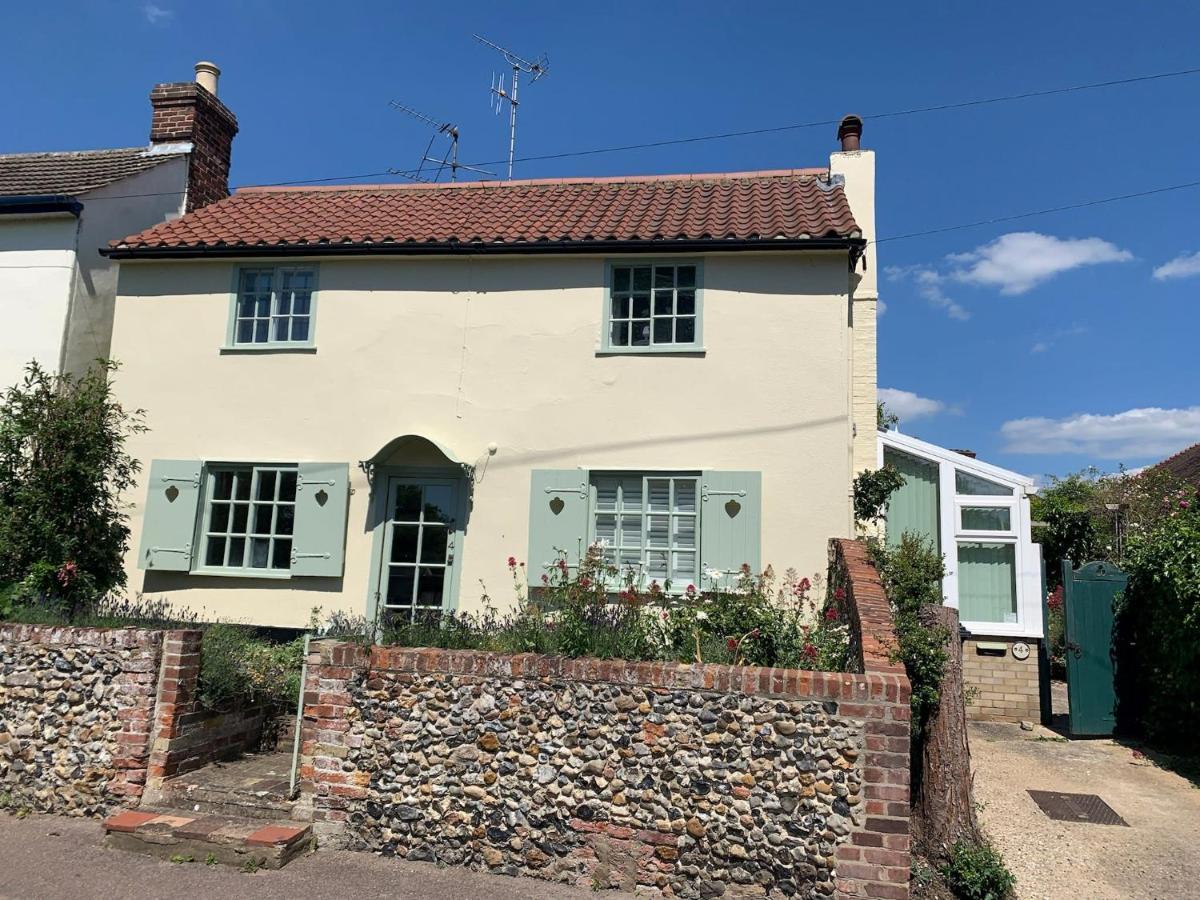 Charming 2 Bedroom With Parking Holiday home